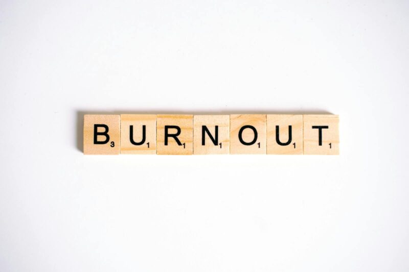Burnout Syndrome: How to Recognize it Early and First Steps to Healing
