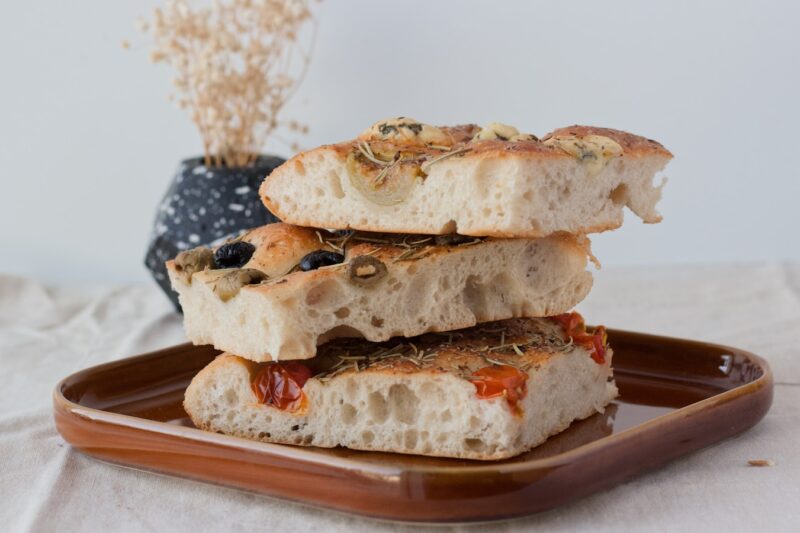 Focaccia: Calories, Nutrition, and Health Benefits